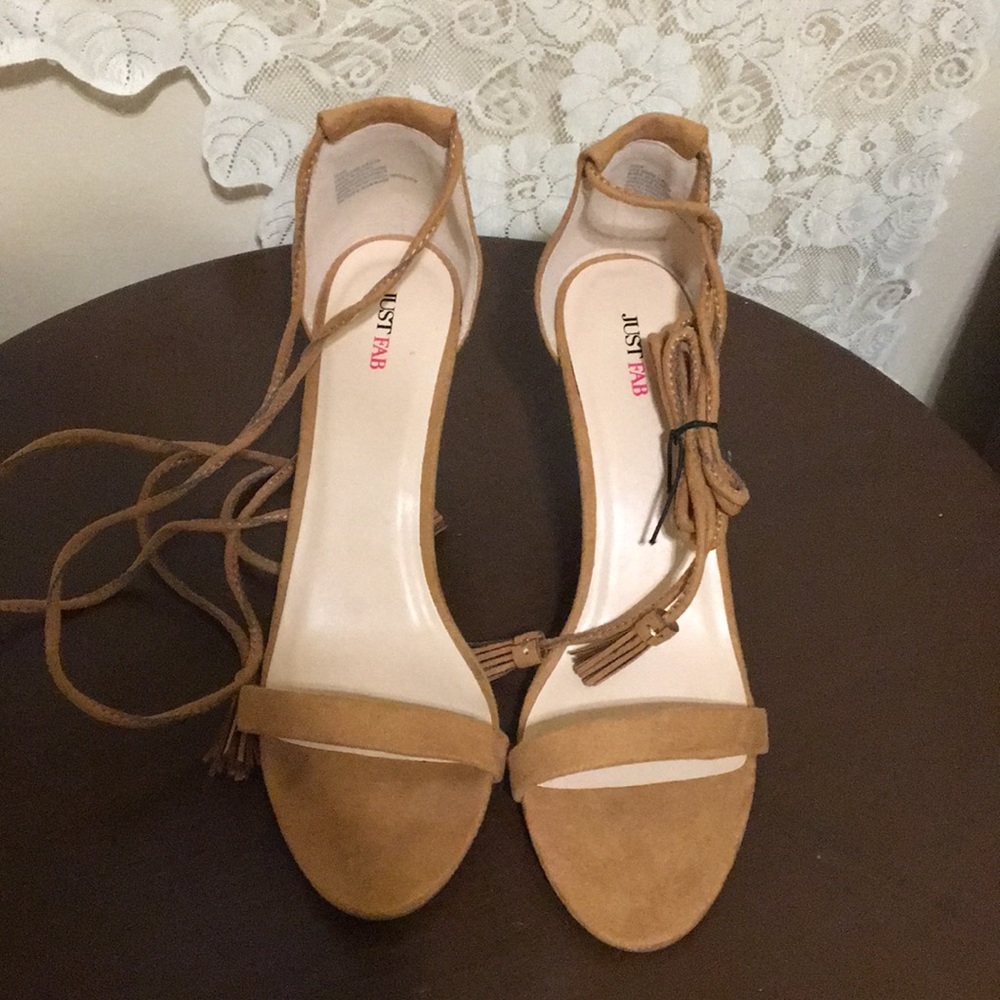 Wrap around heels